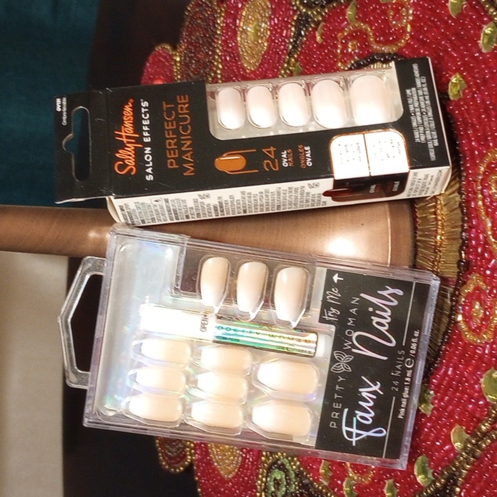 Press On Nails Bundle Of (2)